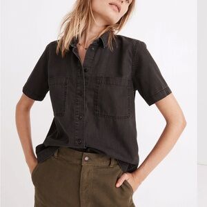 Denim Short-Sleeve Button-Up Shirt in Lunar Wash